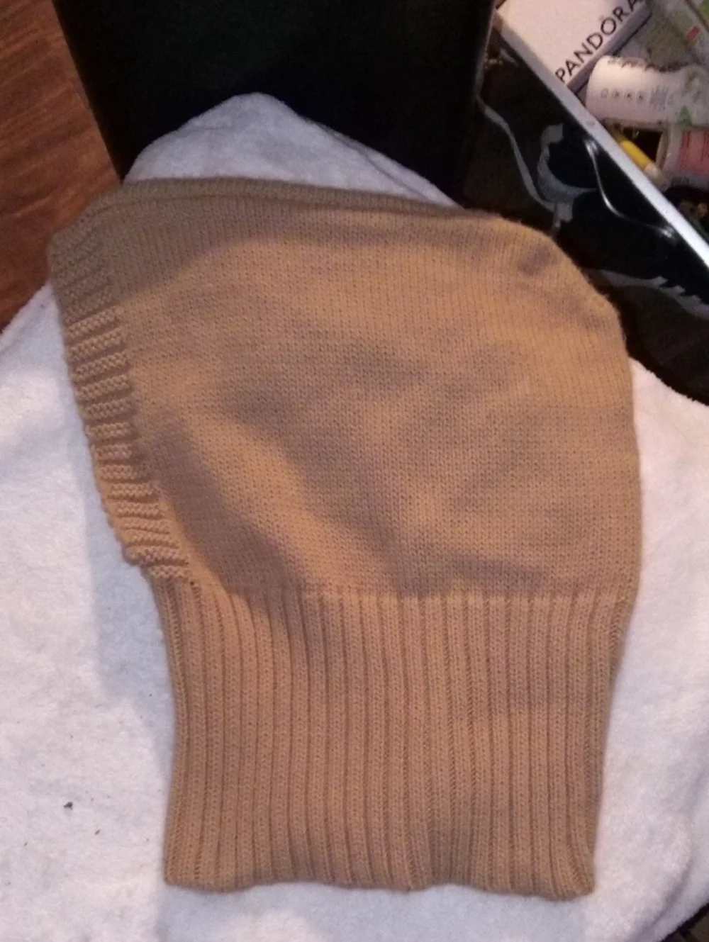 Face Sweater